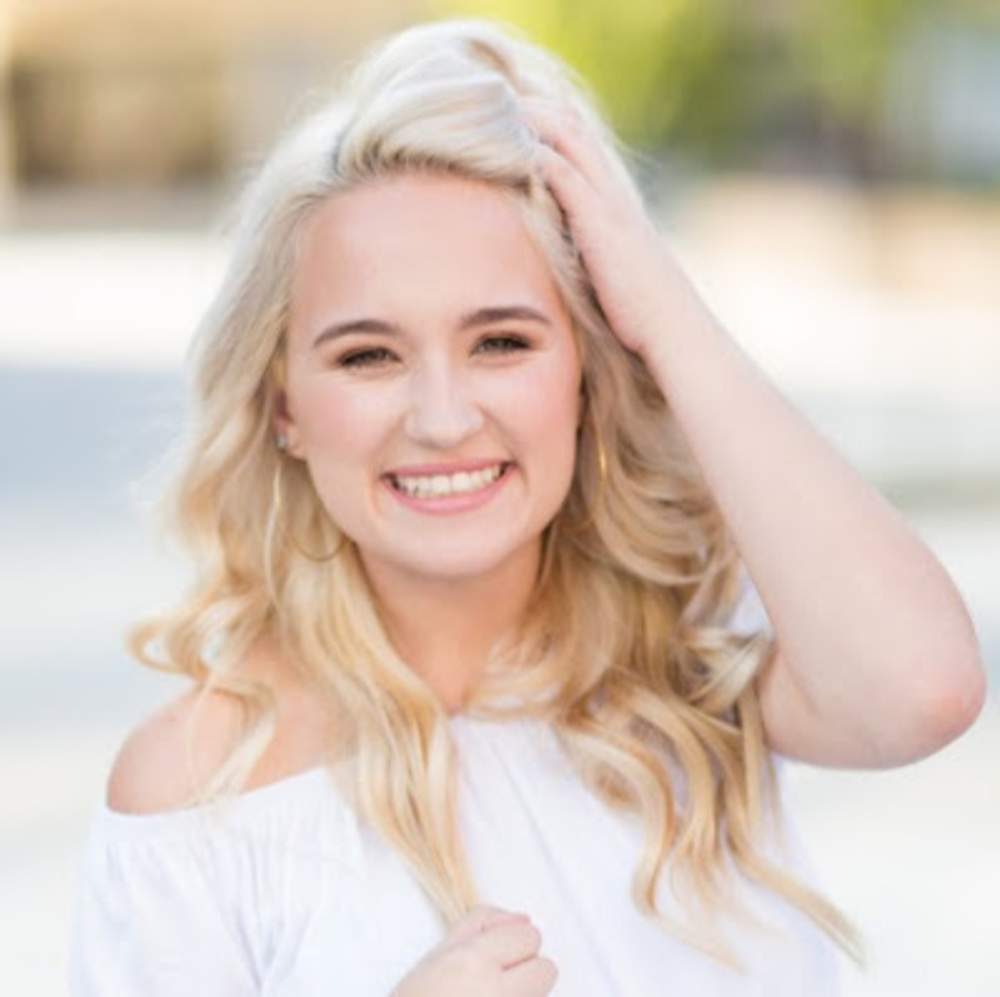 Meet your Posher, Abby